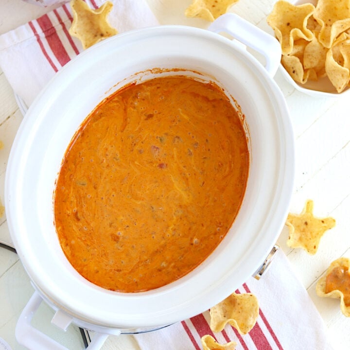 Easy 3 Ingredient Slow Cooker Rotel Dip (Crock Pot Recipe)