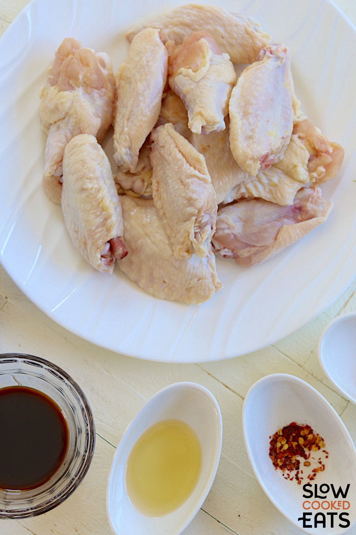 Image of ingredients needed for slow cooker honey garlic chicken wings.