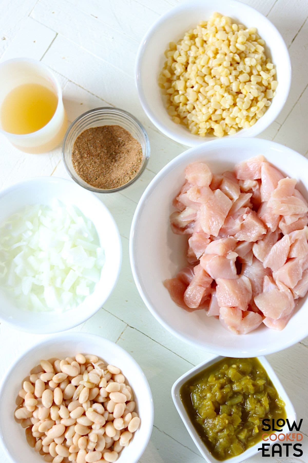 White chicken chili crock pot recipe ingredients.
