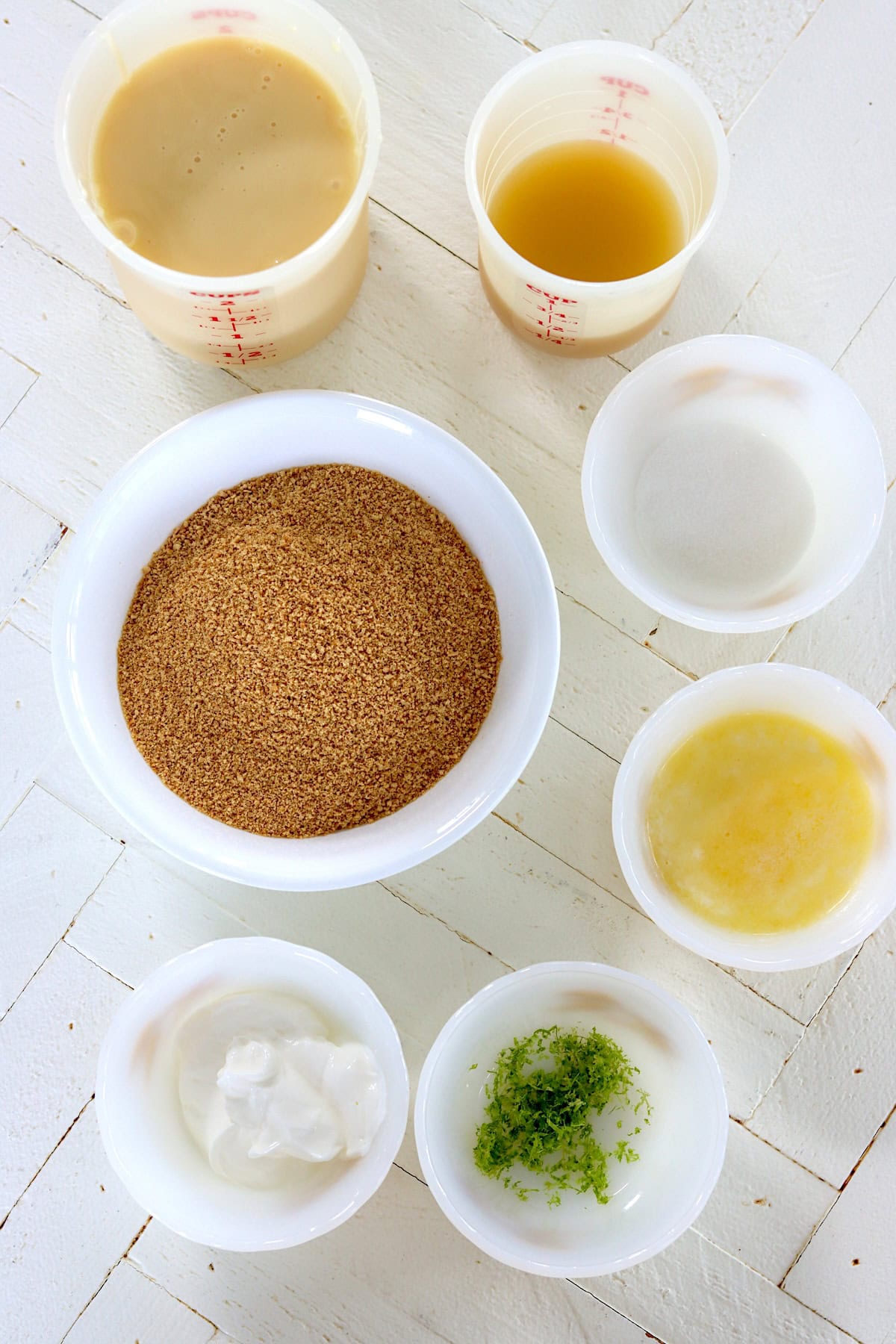 Ingredients needed for making crockpot key lime pie.